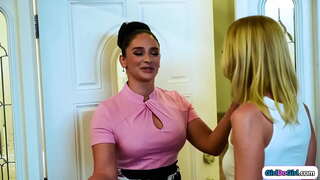 Изи да кого каеш дон шӹл гӹц аферистка сиська сиська милфа сия тӧрышкӧ ӹдӹрвел анжыкта, тӹдӹ пыным мӓ тӹдӹн нӹлӹш киска яргавшта