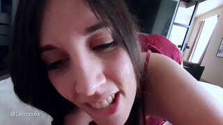 Moja polusestra-drolja, помешанная na tome da hodati gol po kući i ševe