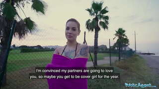 Javnosti Agent Siliva Ruby se apsolutno se zaledila u otvorenom seks video