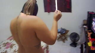 La meva xicota &amp; # 039; germana va venir a visitar-me i es va posar en el poll