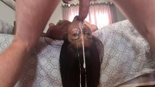 Хэдийгээр садар эм дээрээс нь доош хүртэл facefuck