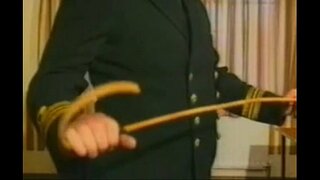 Britanski mornarička žena pretučen šibanjem