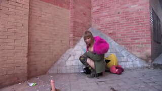 Нина почиње Мадрид својим телефонским испрекидан!